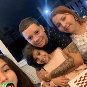 Meet your Posher, Luis carlos